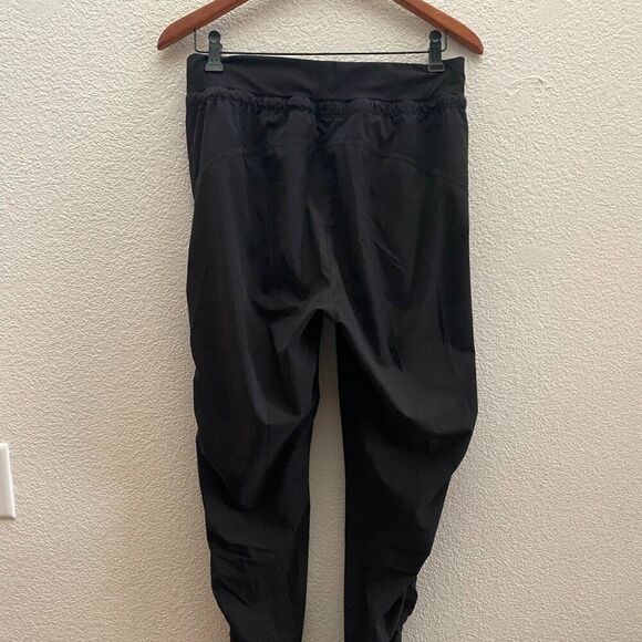 Athleta Attitude Pant Jogger Lightweight Size 4 Black 384001 Gym Fitness Workout - Picture 3 of 7